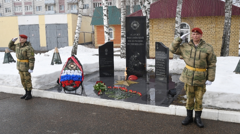 В Казанском отряде специального назначения состоялся митинг ко Дню защитника Отечества