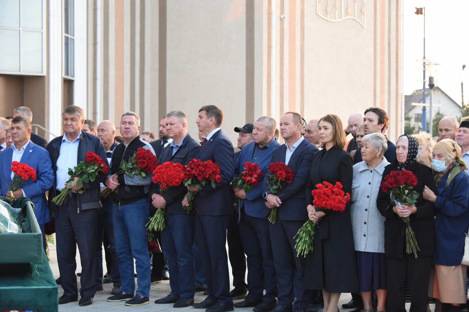 Похороны председателя вс рф. Могила Равиля Маганова.