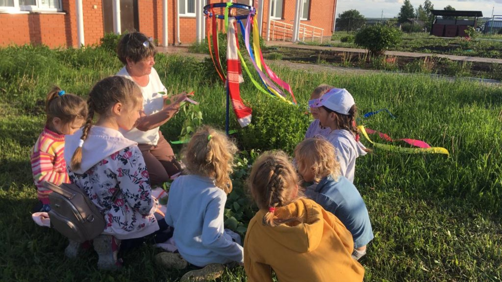 Познавательный час «Святая Троица» | 14.06.2022 | Менделеевск - БезФормата