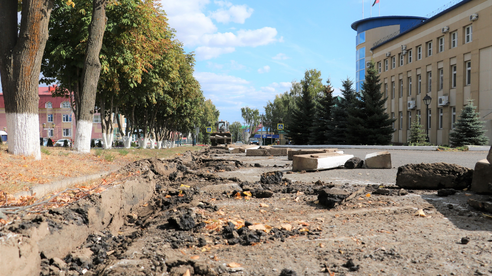 Улицу Домолазова в Мамадыше начали готовить к асфальтированию | 04.09.2023  | Мамадыш - БезФормата