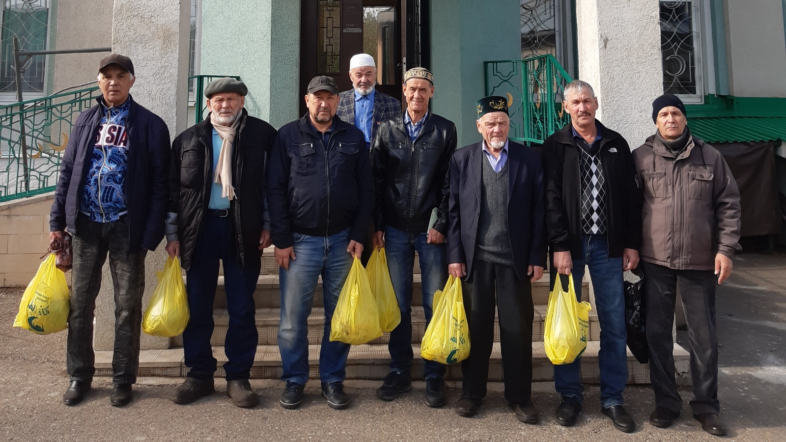 Бугульминский мухтасибат организовал мероприятие к Международному дню  пожилых людей | 04.10.2022 | Бугульма - БезФормата