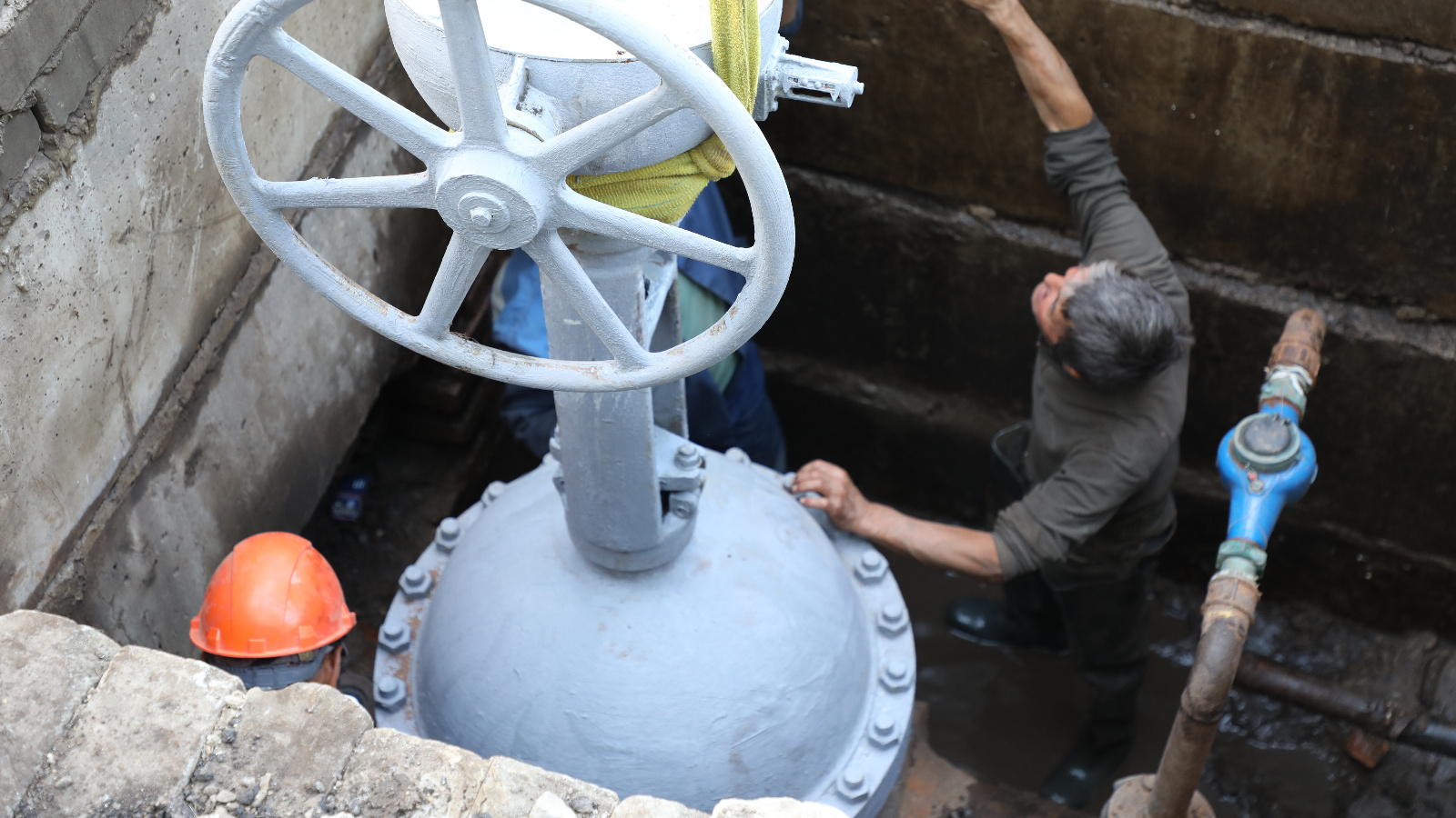 В Бугульме заменили задвижки на центральном водопроводе | 11.07.2024 |  Бугульма - БезФормата