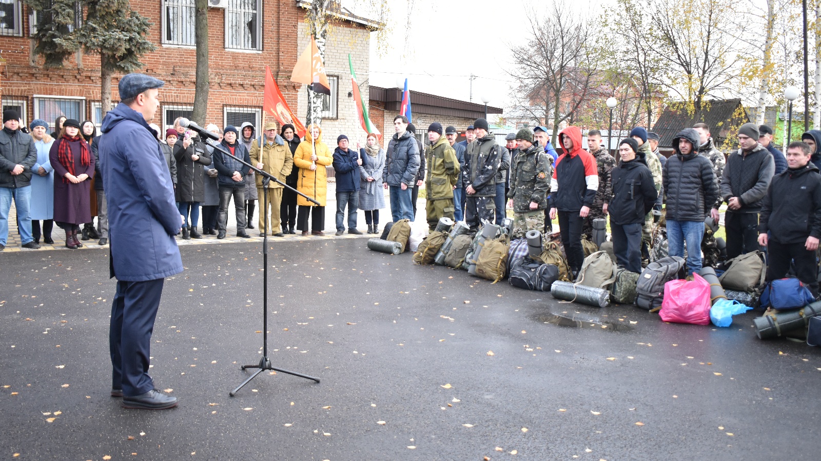 В Буинске состоялась очередная отправка мобилизованных на военную  подготовку | 25.10.2022 | Буинск - БезФормата