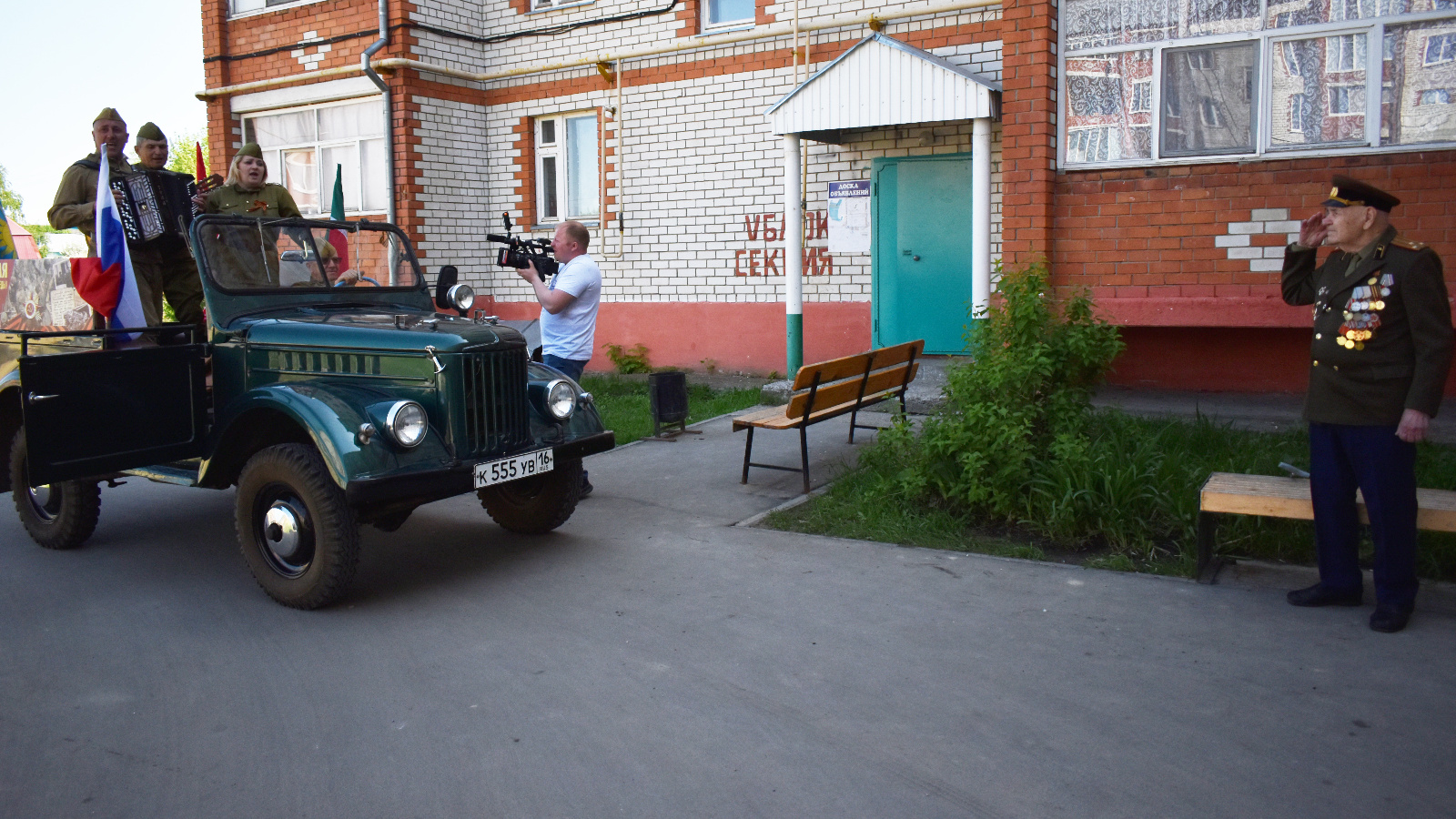 В Буинске ветераны подпевали артистам фронтовых бригад | 04.05.2023 |  Буинск - БезФормата