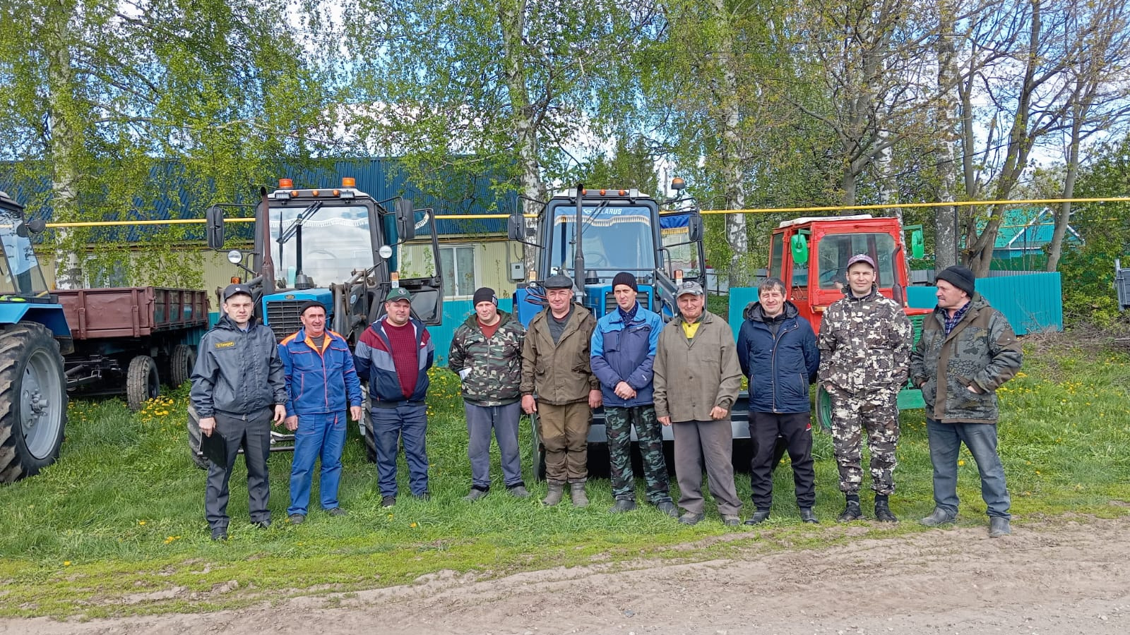 Идут техосмотры техники у частных лиц | 15.05.2024 | Тюлячи - БезФормата