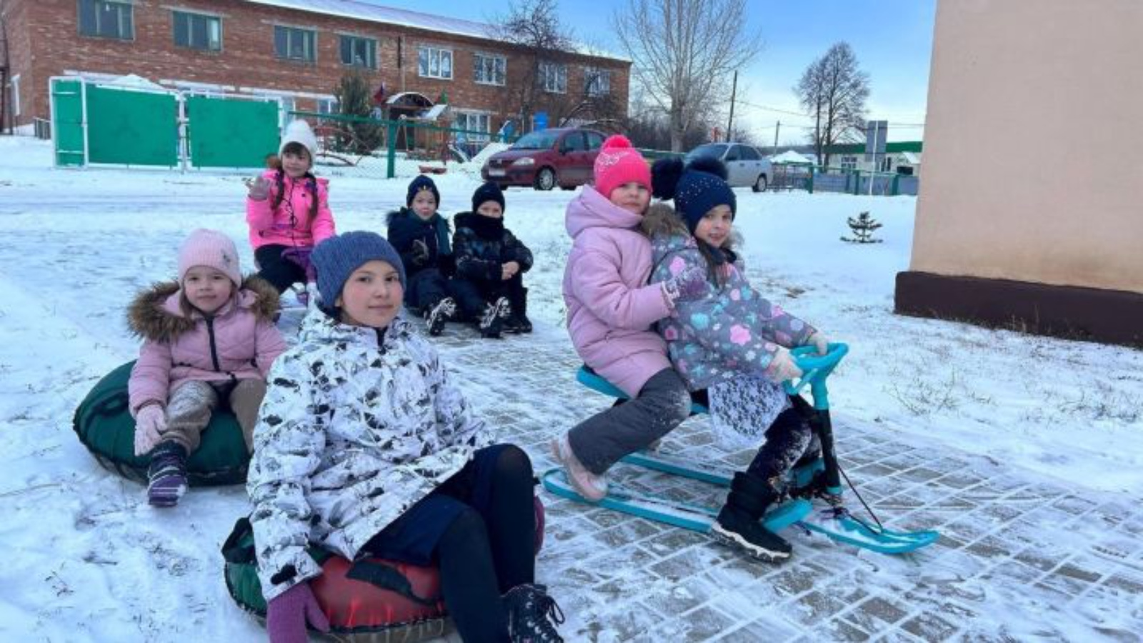 Старо-уруссинские школьники повеселились на свежем воздухе | 10.01.2024 |  Уруссу - БезФормата