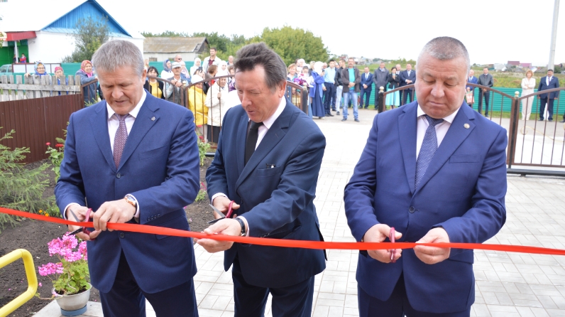 Погода нурлатском районе на неделю. Село Альметьево Сармановский район. Старое Альметьево Нурлатский район РТ. Татарстан Сармановский район село Альметьево. Новое Альметьево Нурлатский район.