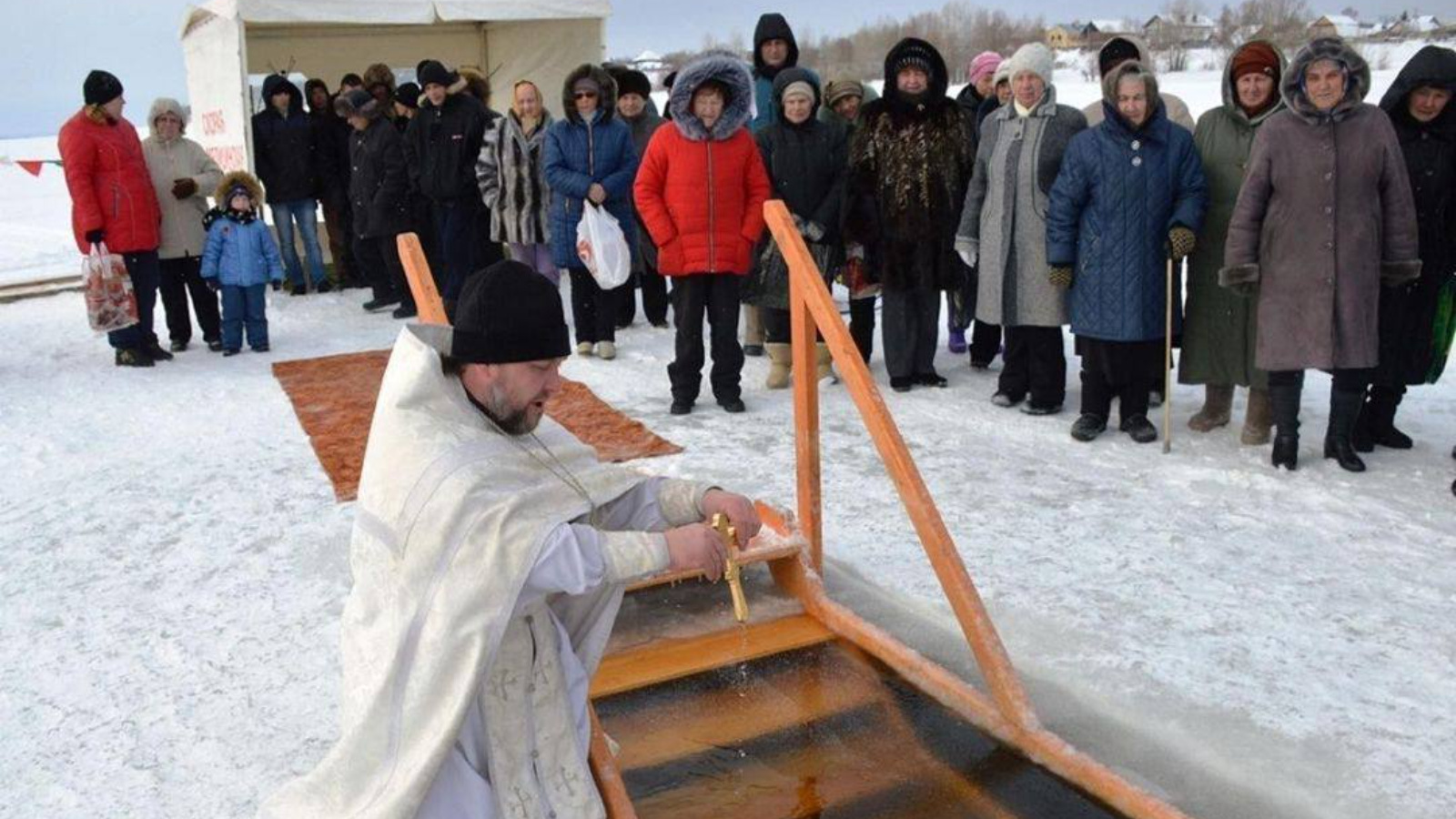 На Крещение в Лаишевском районе можно окунуться в проруби-иордани в шести  местах | 18.01.2024 | Лаишево - БезФормата