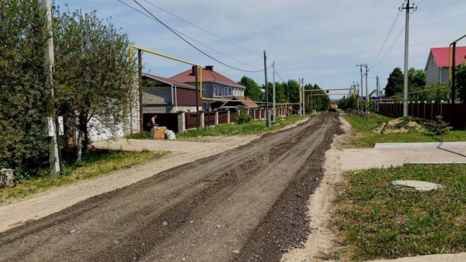 В деревне Старые Ерыклы идут ремонтные работы дорожного покрытия |  25.05.2023 | Набережные Челны - БезФормата