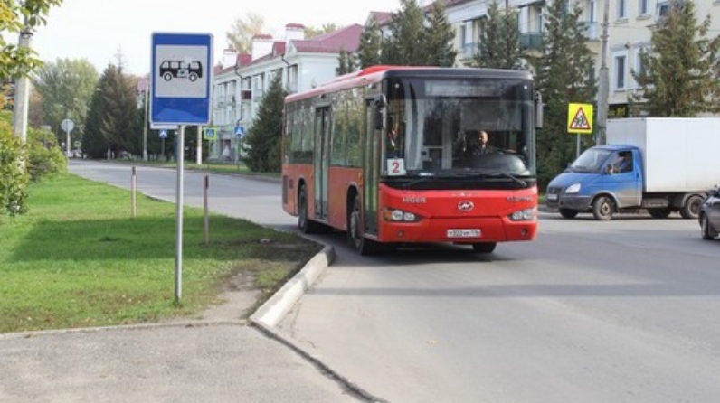 Маршрут автобуса казань зеленодольск. Автобус 2 Зеленодольск. ПАТП Зеленодольск. Зеленодольск маршрут автобуса 2. Автобус Зеленодольск.