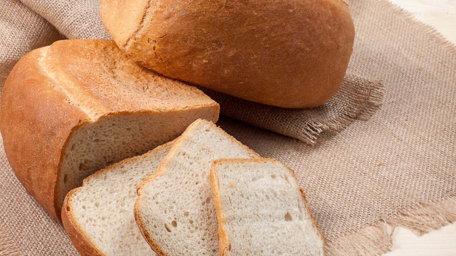 Белый несдобный хлеб