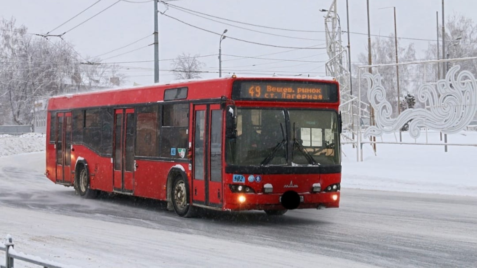 49 автобус казань. Красный Казанский автобус МАЗ. МАЗ 103 Череповец. МАЗ 206 красный. МАЗ 116.