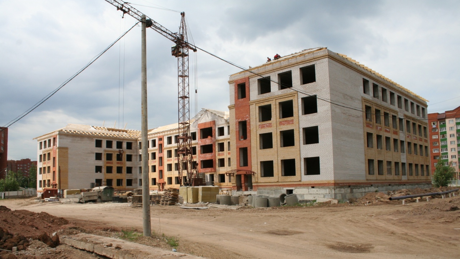 Строятся школы. Строительство школы. Школа строится. Строительство школы. Строительство школы.