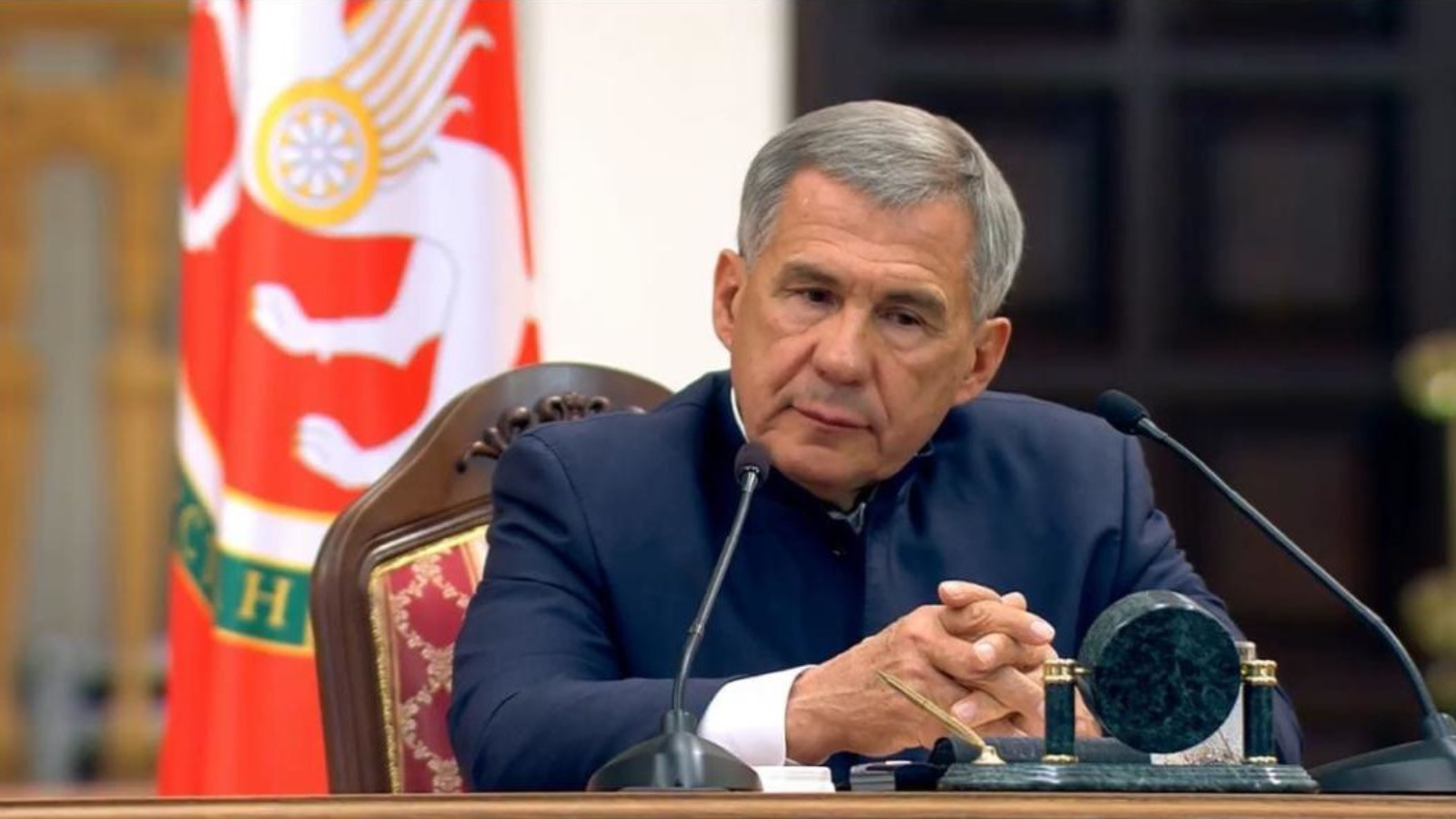 Сколько лет рт. Политика татарстана. С праздником тос. Министр образования татарстана халиуллин. Архандеева минниханов госнаграды.