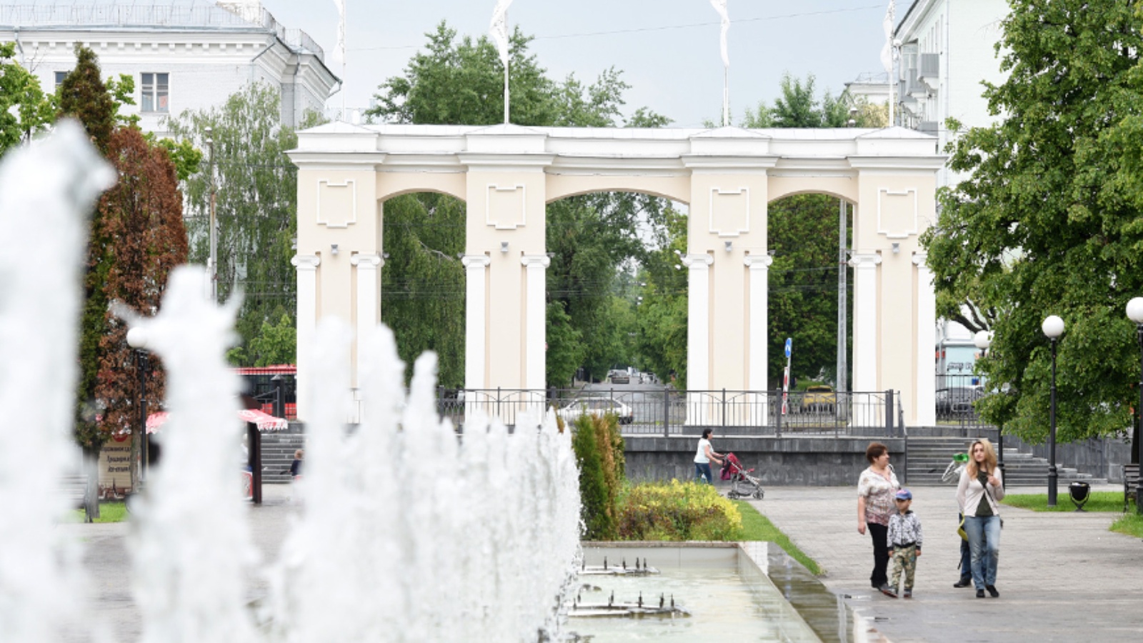 Парк крыла. Парк Крылья советов Казань. Парк в Авиастроительном районе Казани. Парк Ленина Казань. Парк Ленина Казань Авиастроительный район.