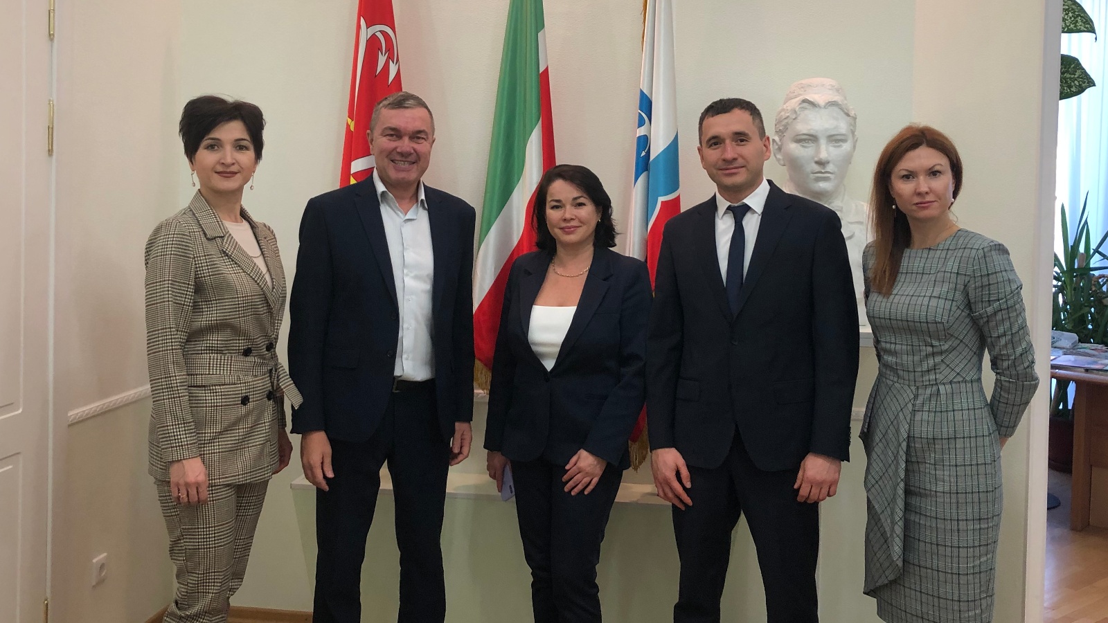 Рт новости. Новости казань рт. Новости татарстана сегодня последние. Новости татарстана свежие. Где живёт минниханов в казани.