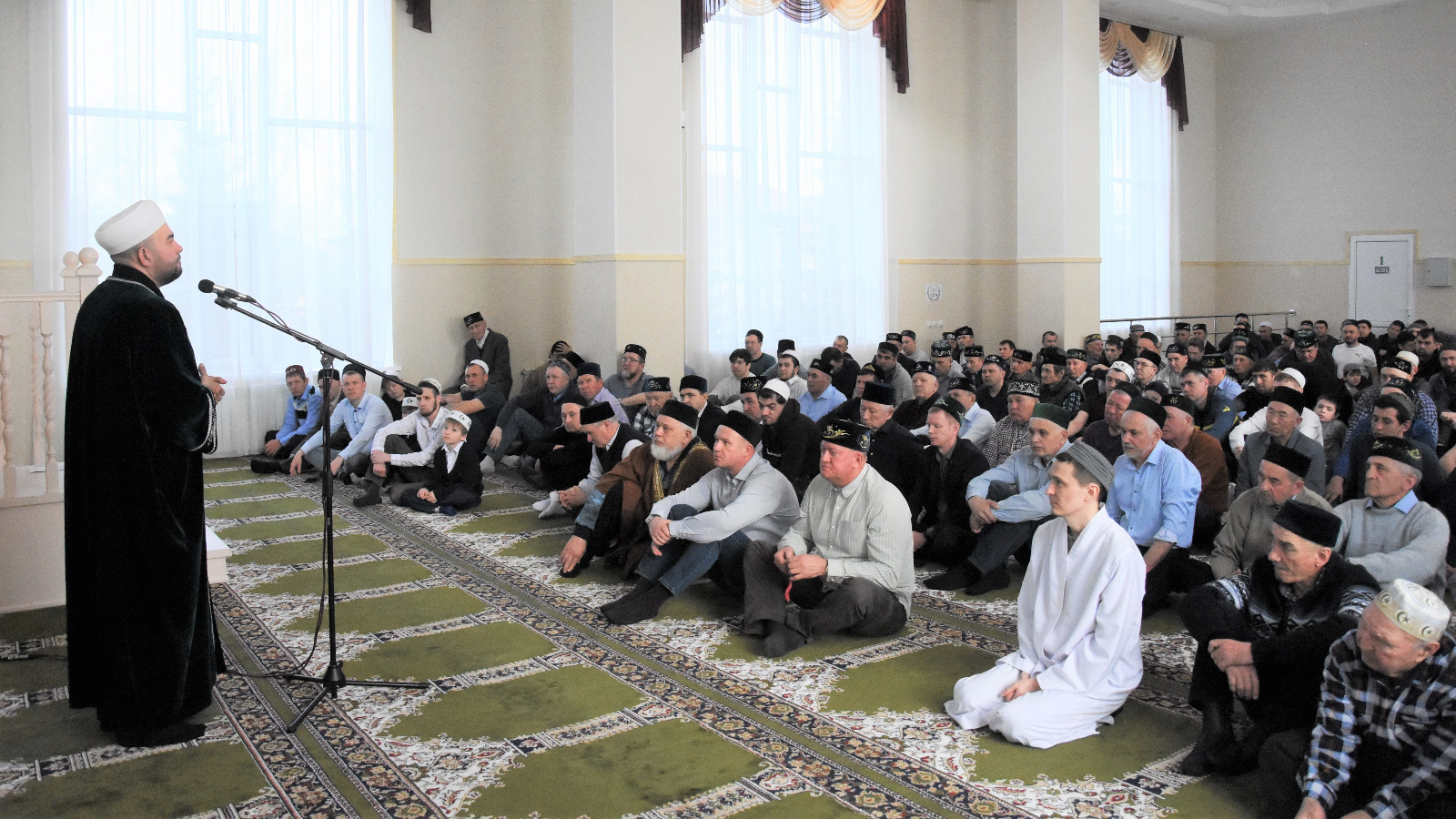 Мусульманский праздник в апреле 2024. Мусульманский храм. Мечеть Иваново Ураза байрам. Мусульманская мечеть.