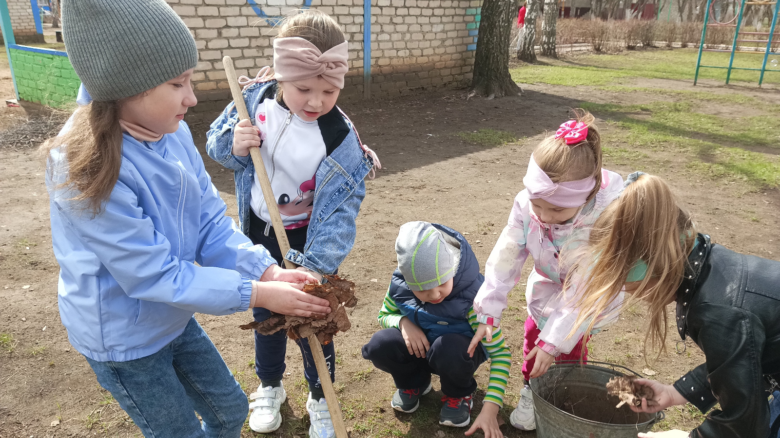 Экологическая акция «Трудовой десант» | 23.04.2024 | Заинск - БезФормата