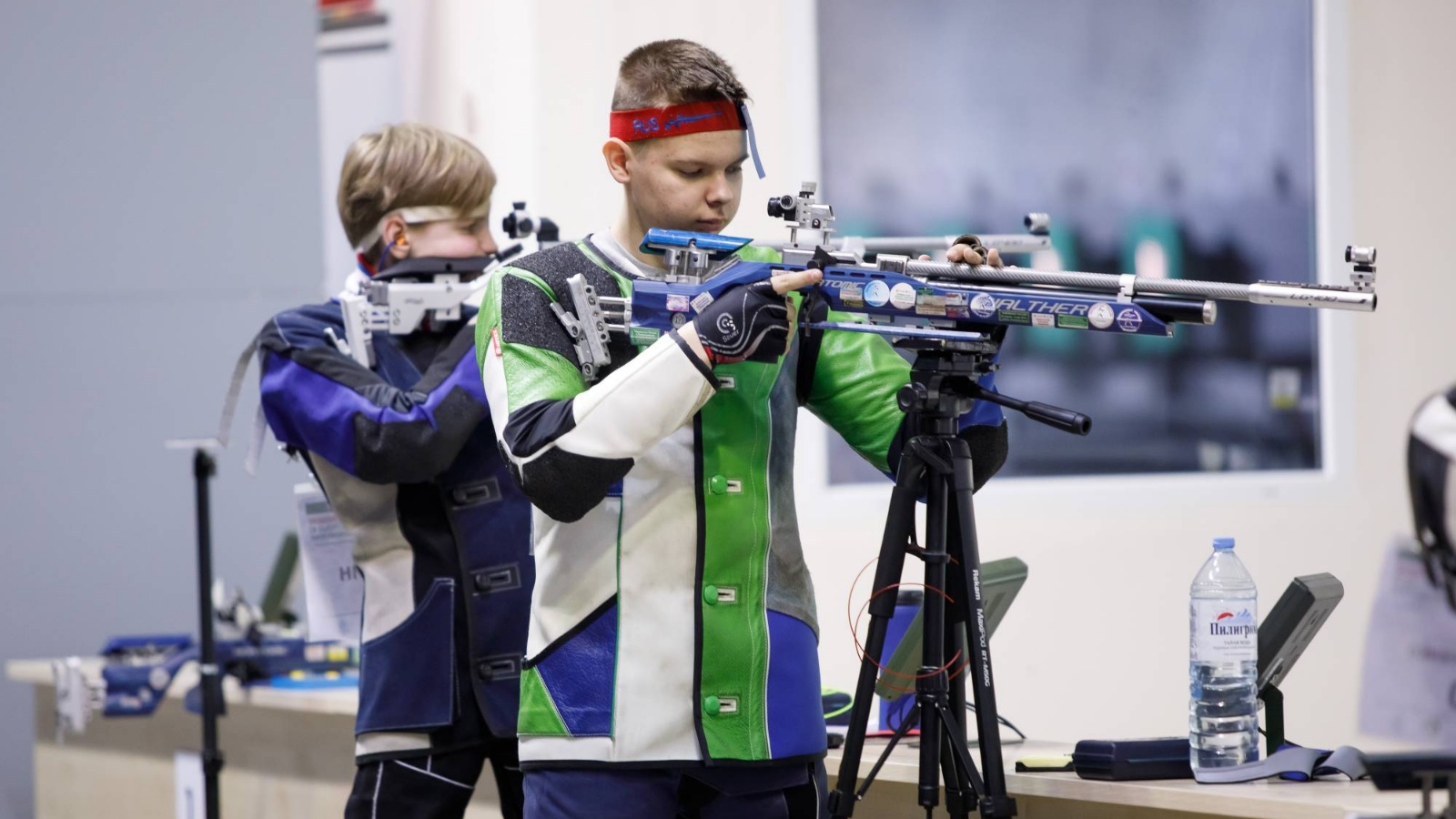 Юный стрелок россии 2022 ижевск. Стрельба из пневматического оружия. Стрельба 2022. Соревнования по стрельбе из штатного или табельного оружия. Соревнования по стрельбе.