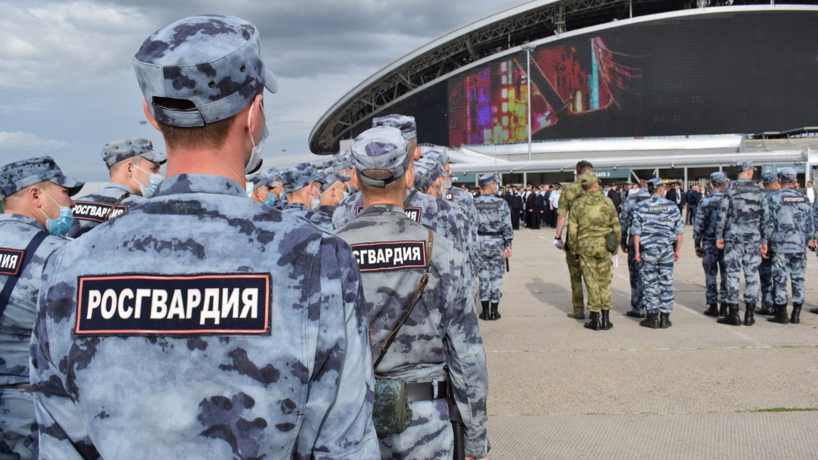 В Казани росгвардейцы приняли участие в обеспечении правопорядка во время проведения футбольного матча Российской премьер-лиги