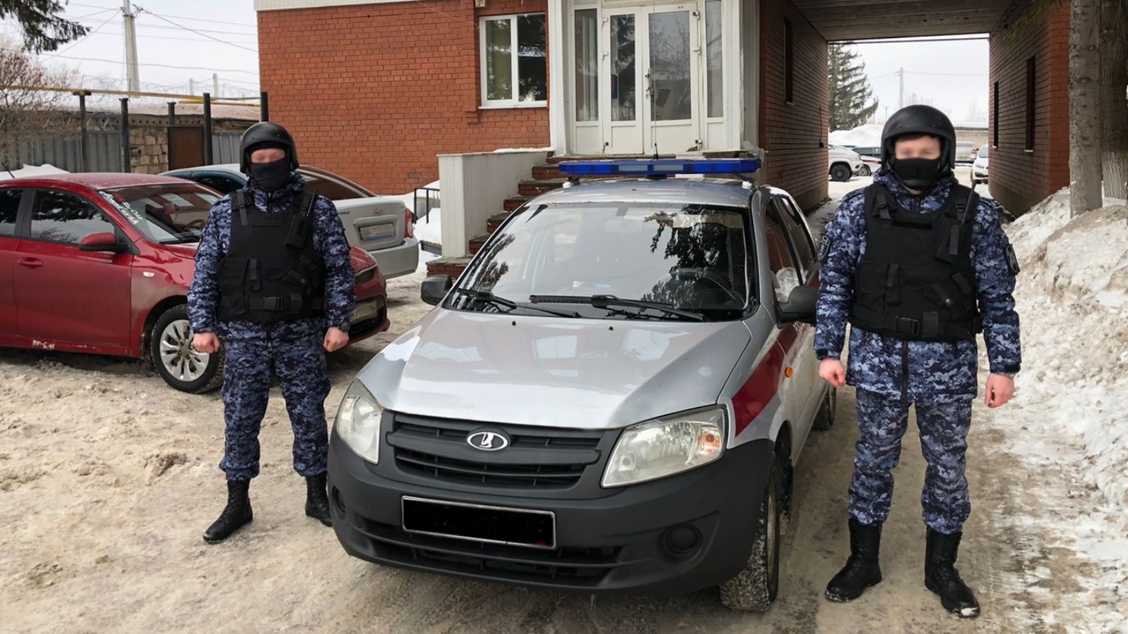 В Татарстане сотрудники вневедомственной охраны Росгвардии задержали ранее судимого подозреваемого в угрозе убийством