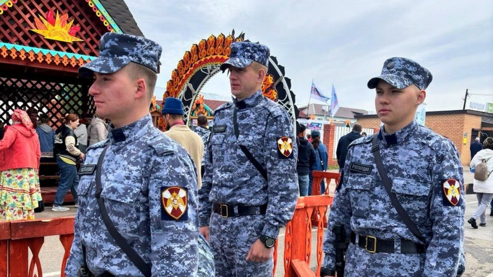 В Татарстане росгвардейцы выполнили задачи по охране общественного порядка во время праздника русского фольклора «Каравон»