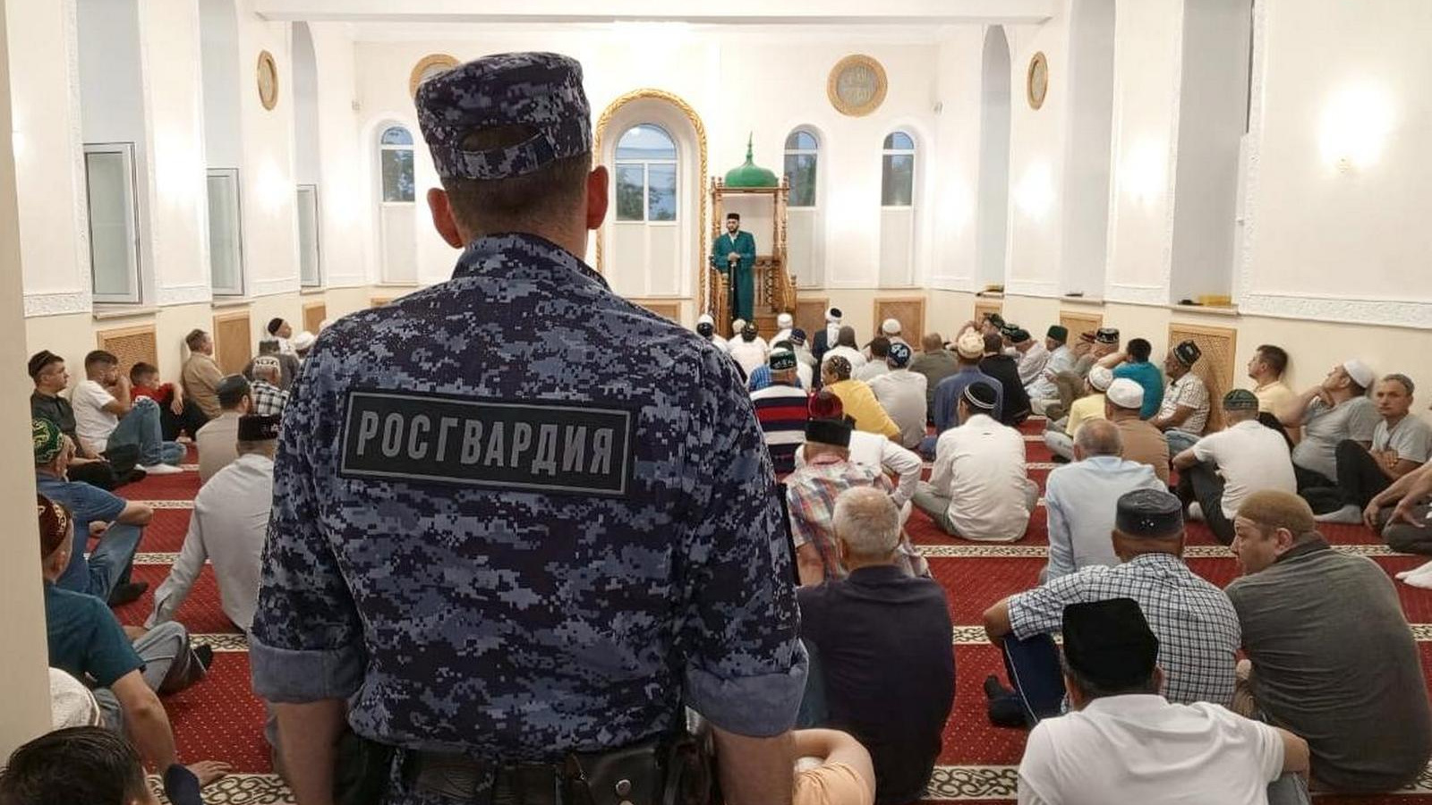 Росгвардейцы выполнили задачу по охране общественного порядка во время празднования Курбан-байрама в Татарстане