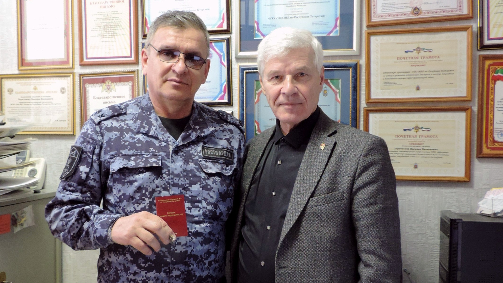 60-летний юбилей отмечает ветеран вневедомственной охраны по Республике Татарстан подполковник полиции в отставке Вагиб Калимуллин