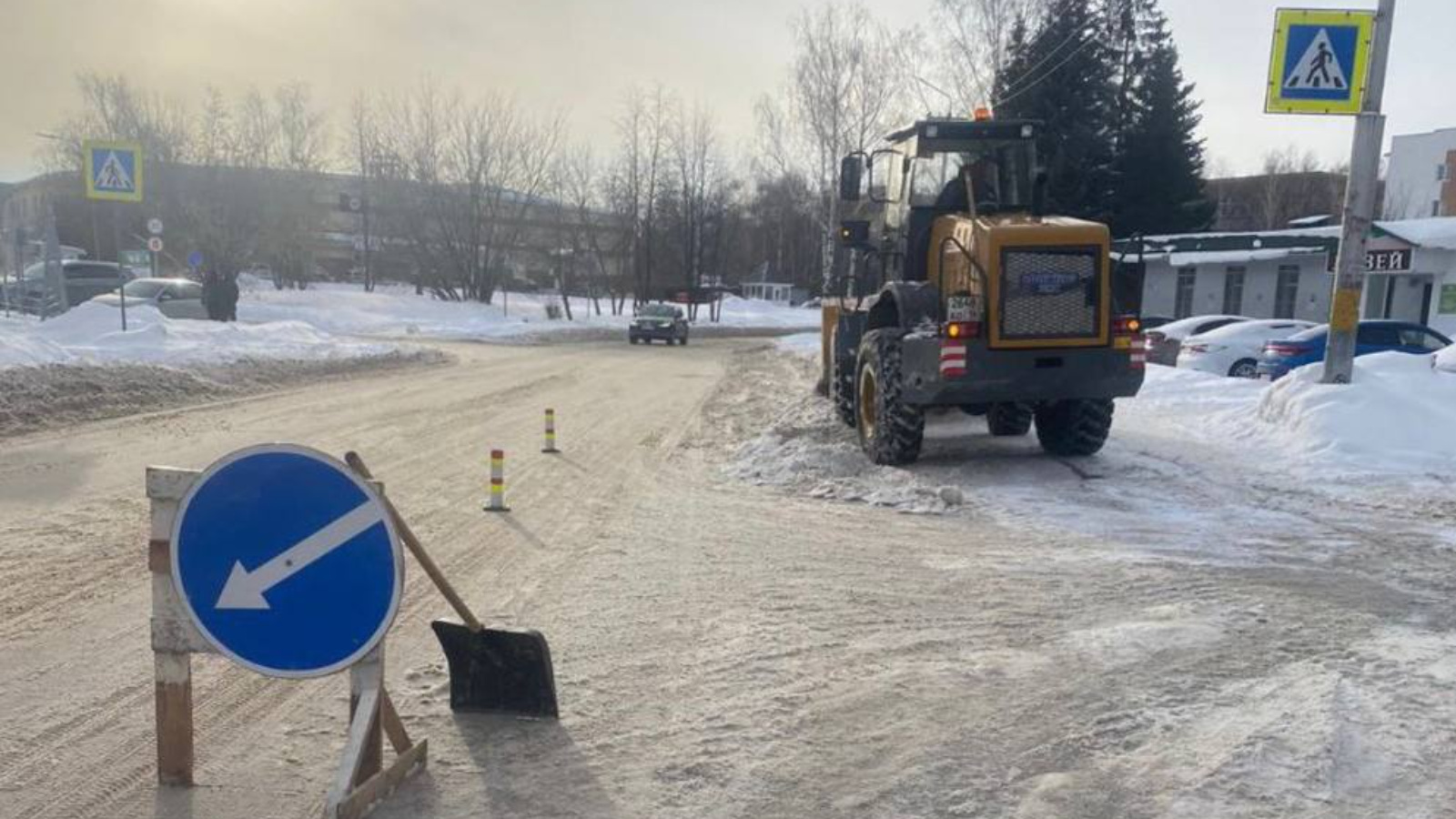 Работы по уборке снега продолжаются | 28.01.2024 | Альметьевск - БезФормата