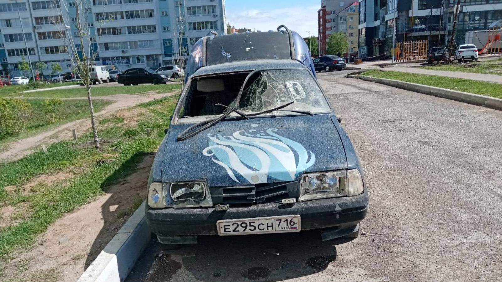 В Альметьевске решается проблема брошенных автомобилей | 07.06.2024 |  Альметьевск - БезФормата