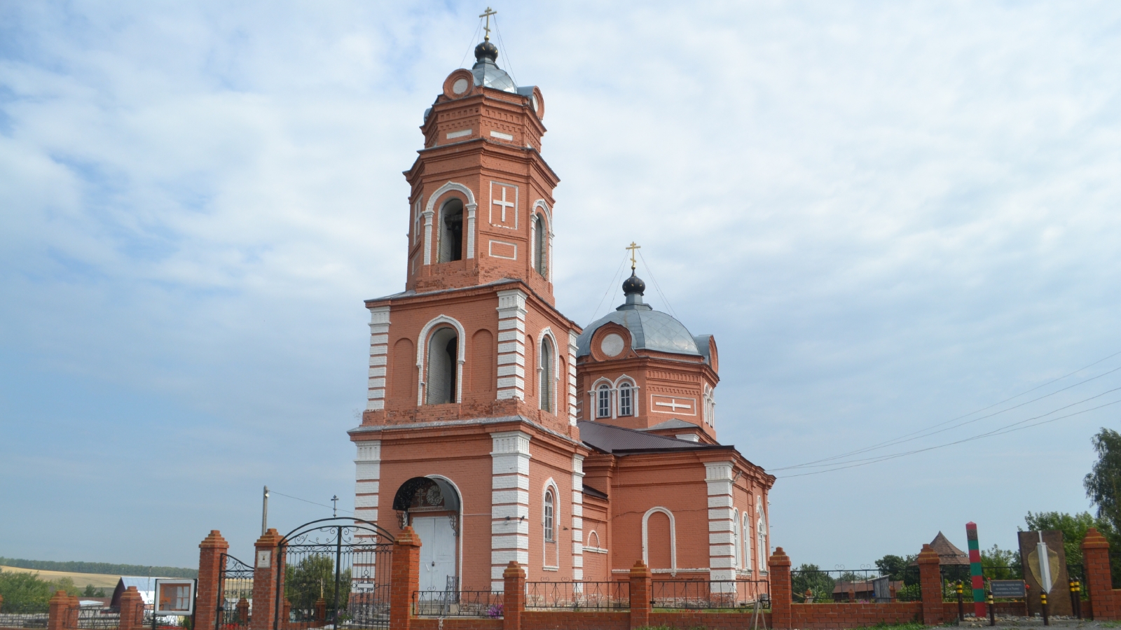 Погода в верхнеуслонском районе. Церковь Коргуза. Церковь Николая Чудотворца Шеланга, Татарстан.