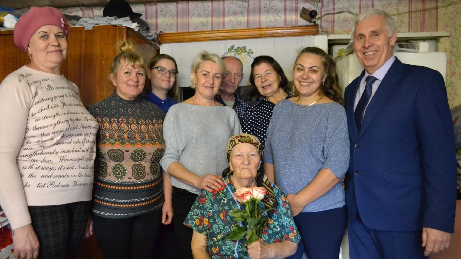 95 лет отметила. Верхний Услон дом престарелых и инвалидов. Фото Игоря Орлова с верхнего Услона.