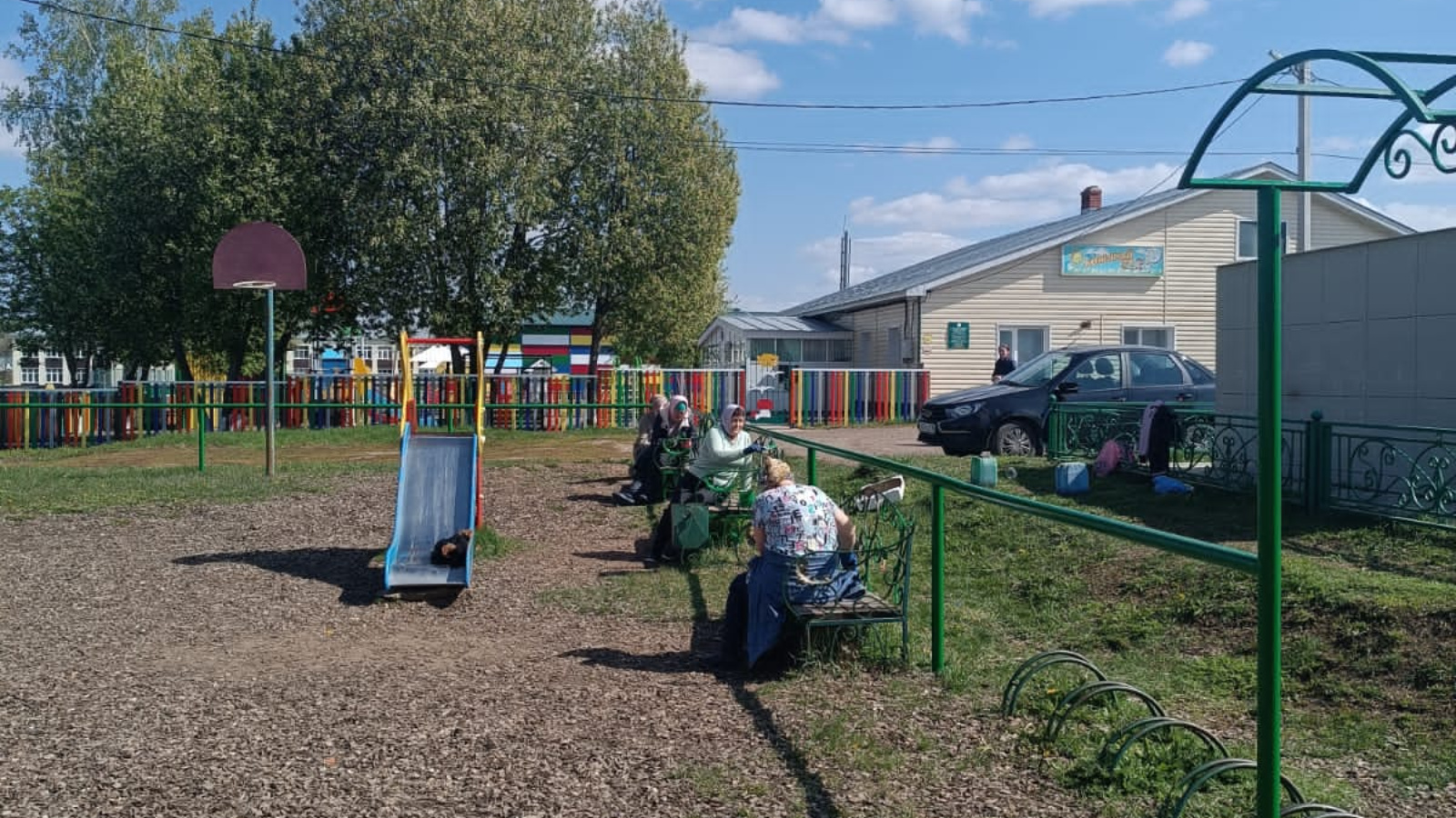 Ремонтные работы в детской площадке в с.Сатышево | 22.05.2024 | Богатые  Сабы - БезФормата