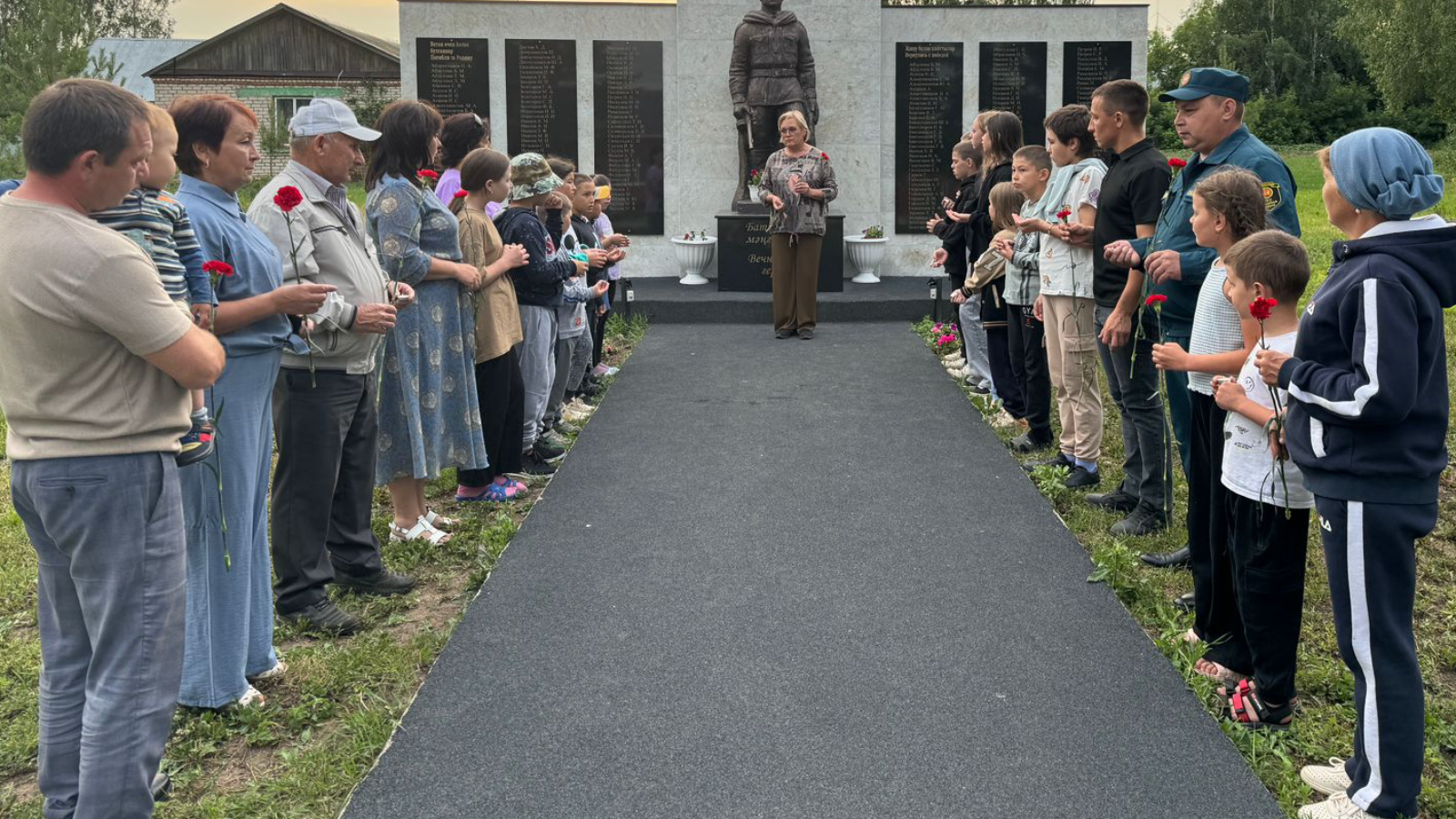 Акция «Свеча памяти» в Староикшурминском сельском поселении | 24.06.2024 |  Богатые Сабы - БезФормата