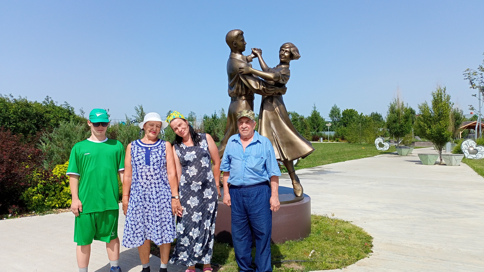 Экскурсия в парк «Семьи» | 05.07.2024 | Богатые Сабы - БезФормата