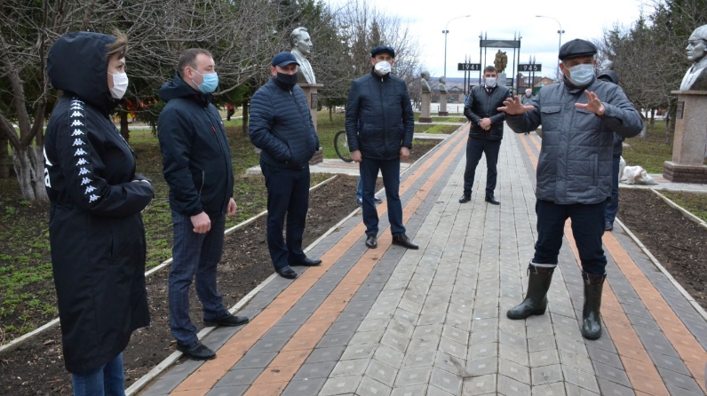 Погода в мензелинске на неделю. Айдар Салахов Мензелинск. Мензелинск благоустройство. Благоустройство Мензелинска Татарстан. Детский сад Мензелинск.