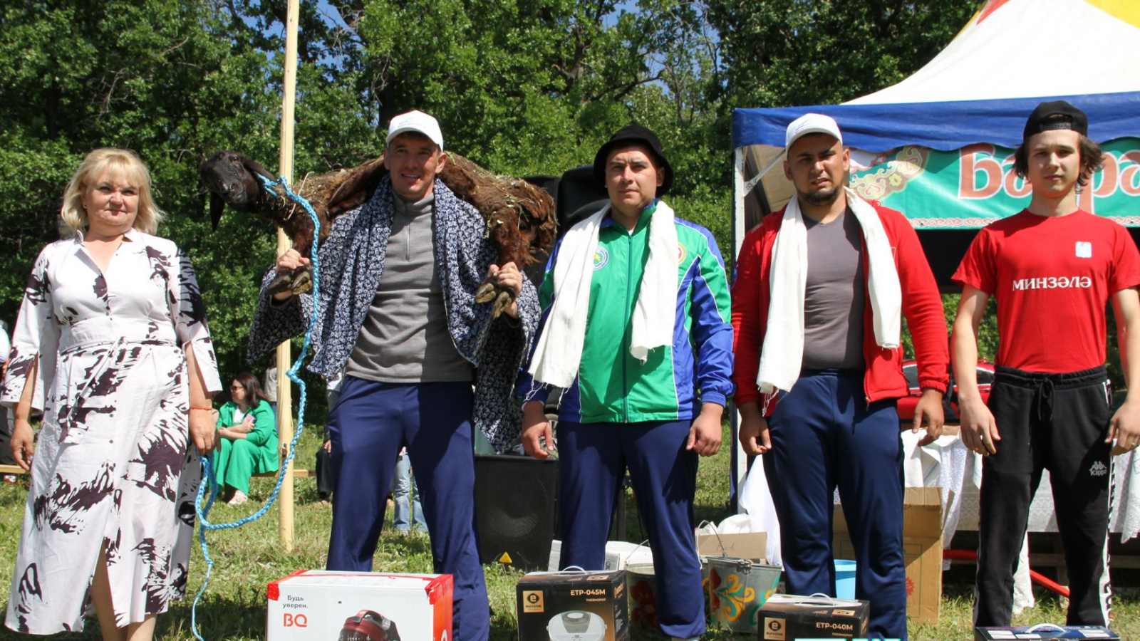 В поселке им.Воровского прошел Сабантуй | 13.06.2023 | Мензелинск -  БезФормата