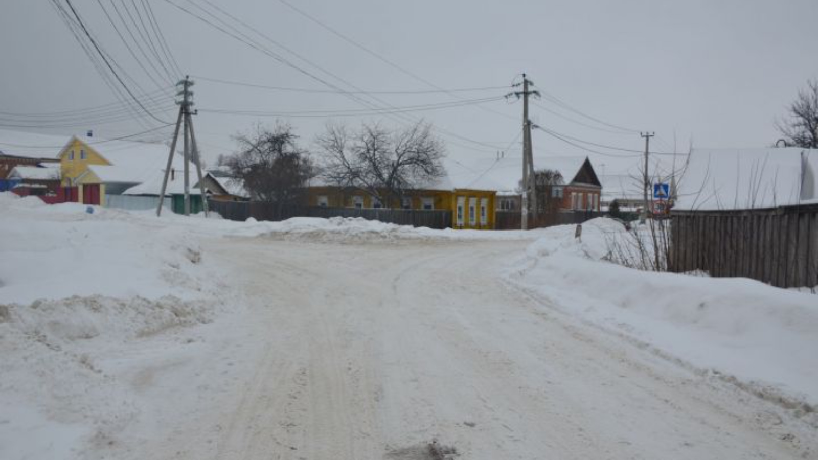Агрыз жд вокзал. Железнодорожная станция агрыз. Гостиница агрыз. Город агрыз республика татарстан. Г агрыз татарстан.