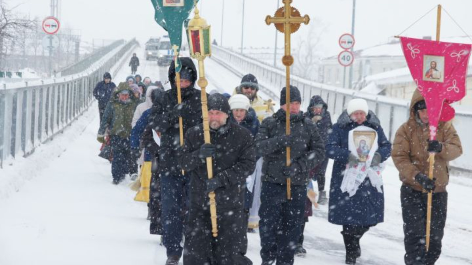 В Агрызе совершено Великое освящение воды | 20.01.2024 | Агрыз - БезФормата