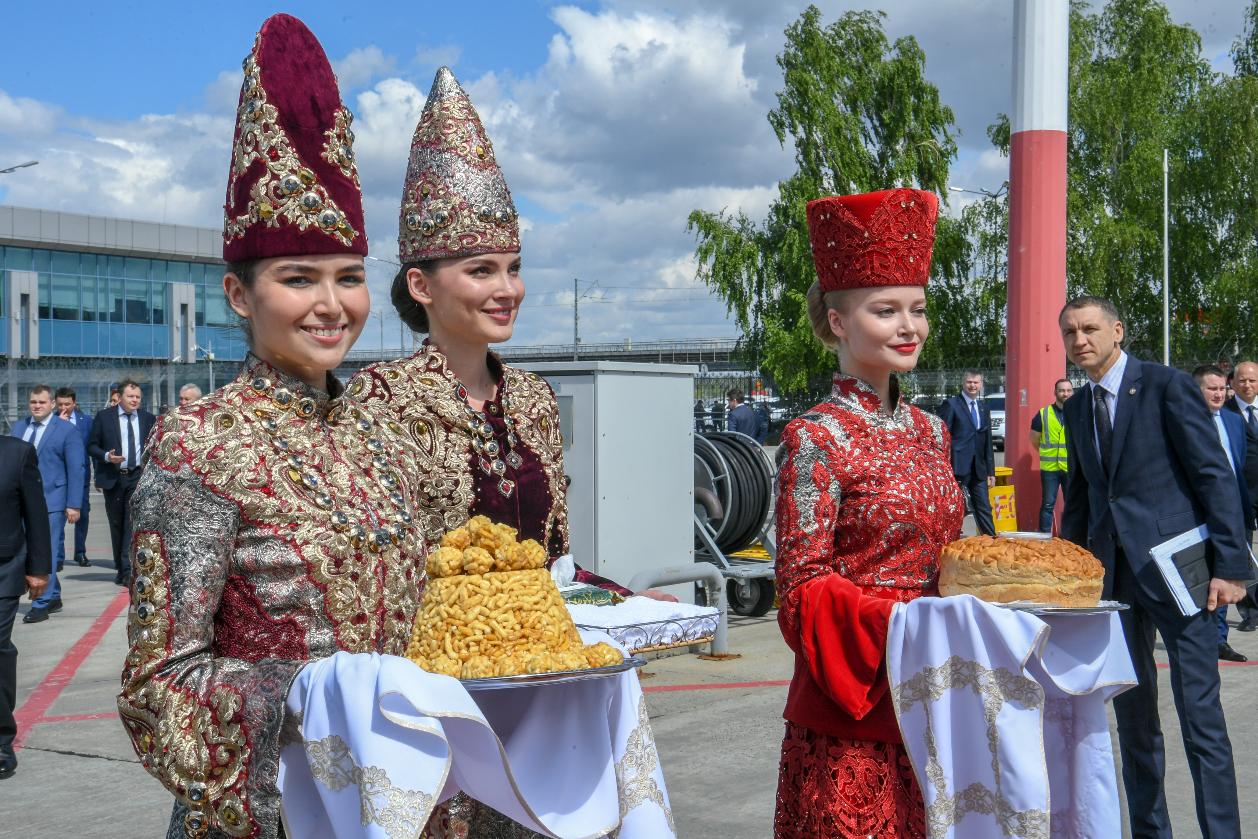 Какой завтра праздник татарстане